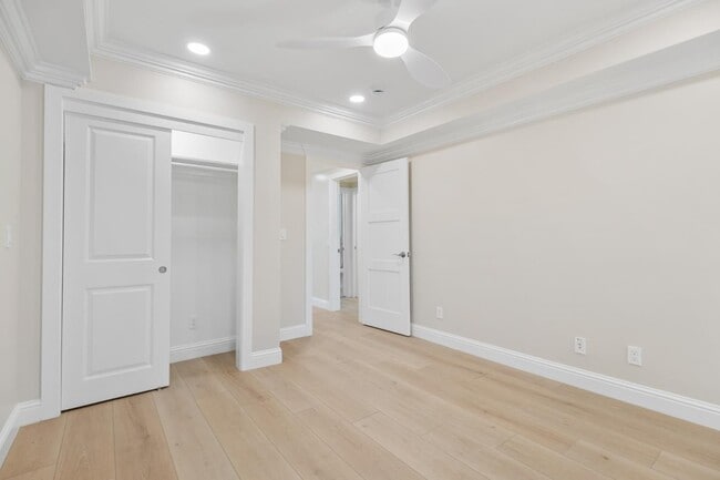 Building Photo - 2546 35th Ave