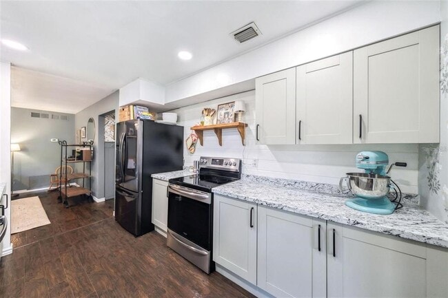 Building Photo - 8619 Veridian Dr