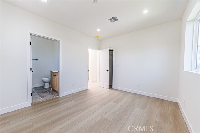 Building Photo - 1330 Tamarind Ave