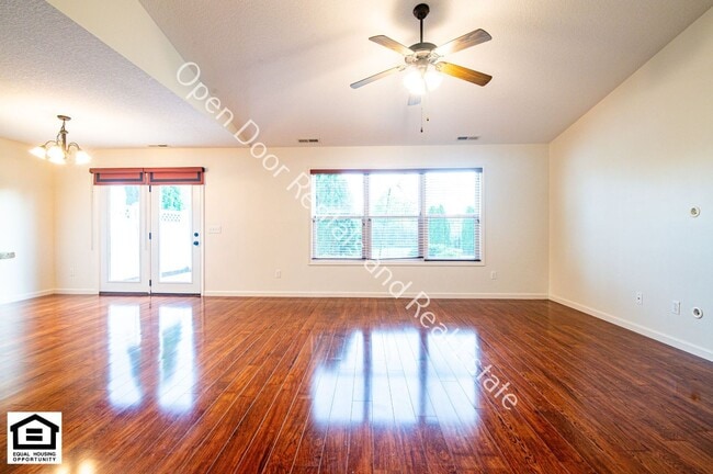 Building Photo - 12595 Shearwater Run