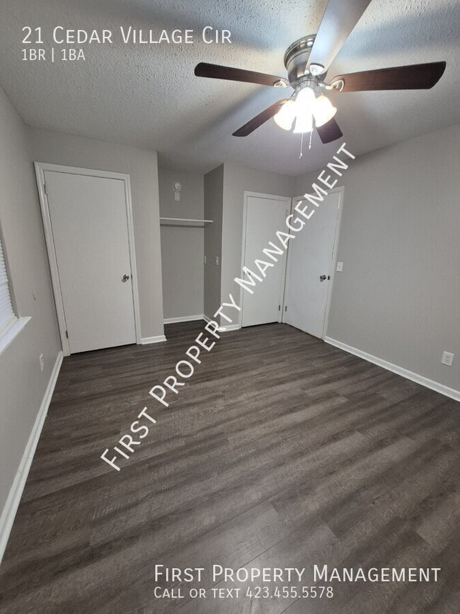 Building Photo - 21 Cedar Village Cir