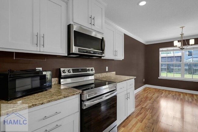 Building Photo - 721 Highgrove Ct