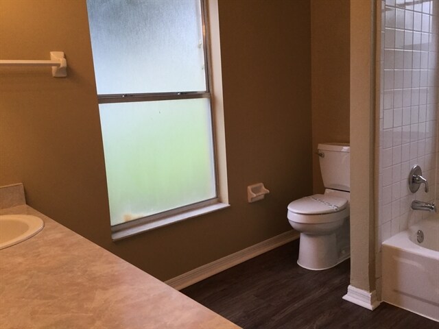 Building Photo - 15920 Lake Orienta Ct