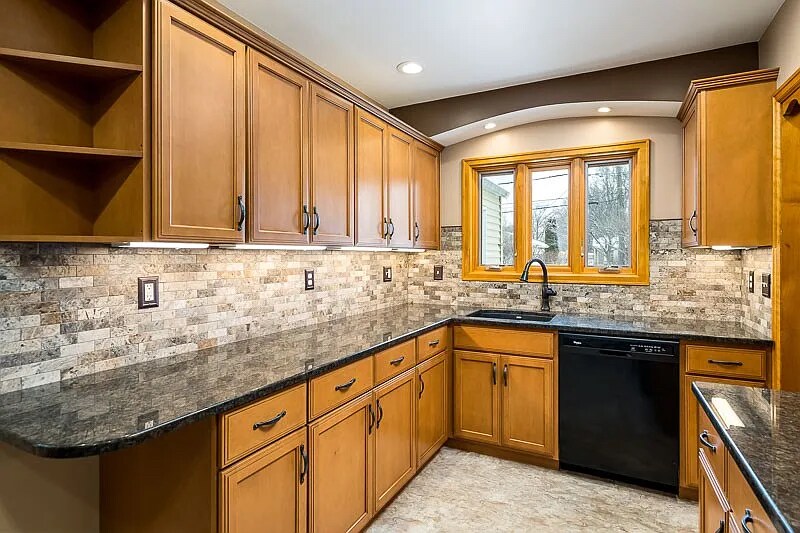 Building Photo - 1122 Luther Ave