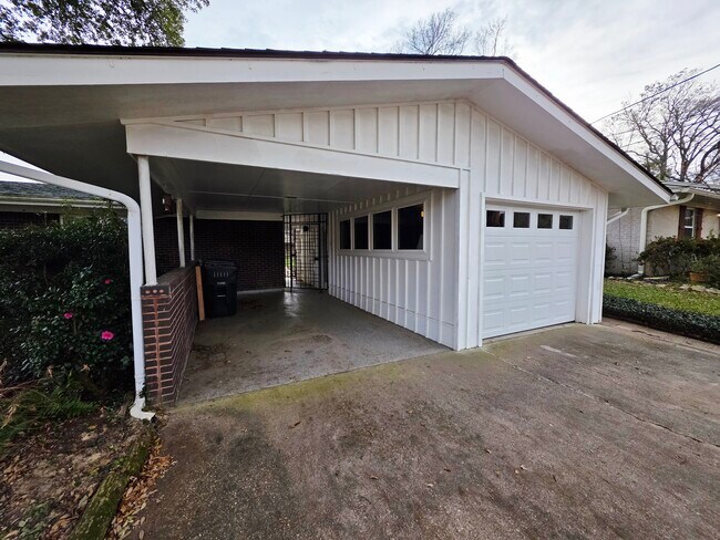 Building Photo - 534 Beechwood Dr