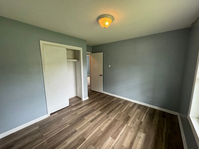 Building Photo - Charming 3-Bedroom, 1-Bathroom Home with Attached Garage – Accepting Section 8