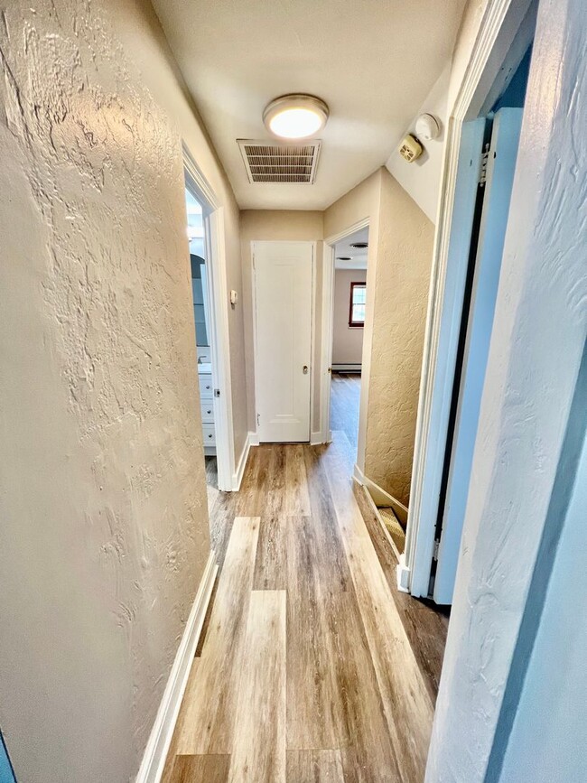 Building Photo - Charming Allison Park 3-bedroom, 1.5-bath ...