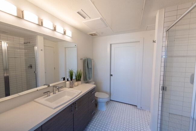 Building Photo - 3500 S Corona St