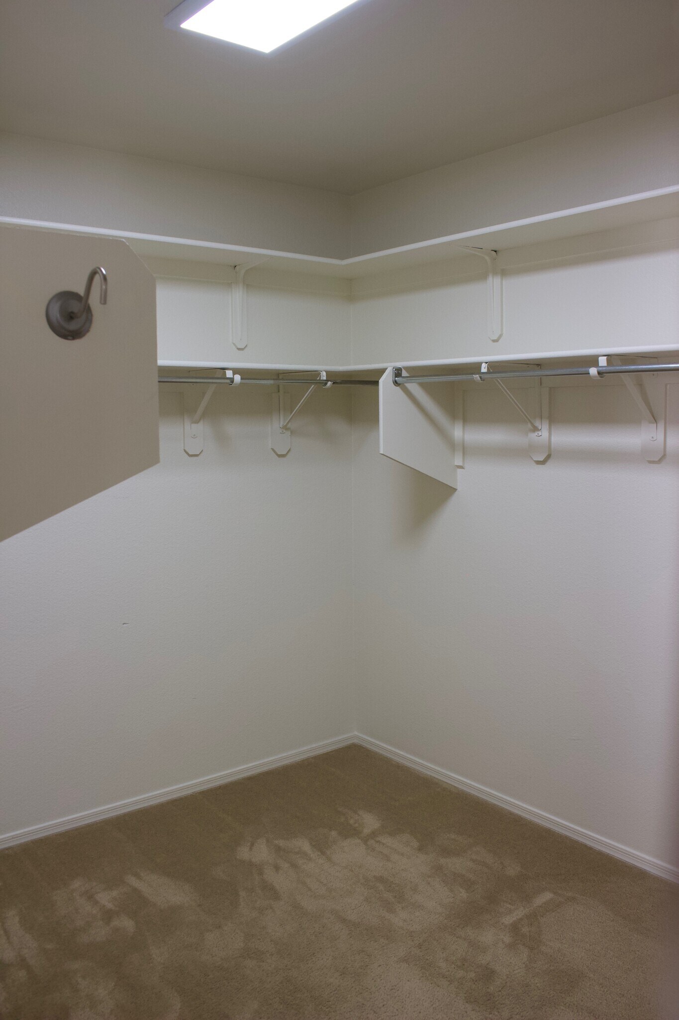 Building Photo - 2775 N Saramano Ln