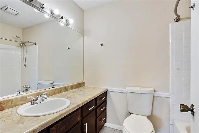 Building Photo - 76 Sandalwood Cir