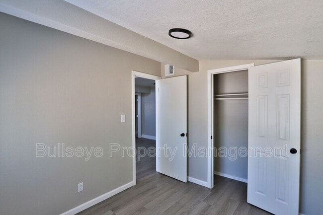 Building Photo - 1803 North 25th Pl