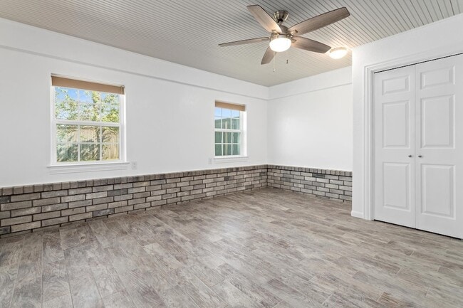 Building Photo - 100 Dillons Way