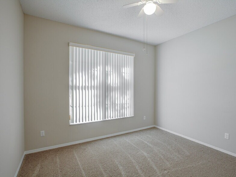 Building Photo - 1760 Sparkling Water Cir