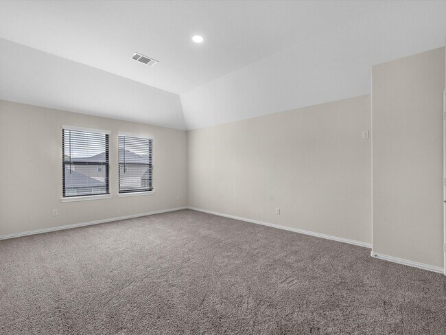 Building Photo - 40575 Goldeneye Pl