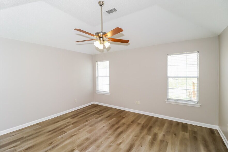 Building Photo - 1244 Breezy Gate Dr