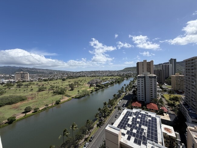 Building Photo - 2421 Ala Wai Blvd