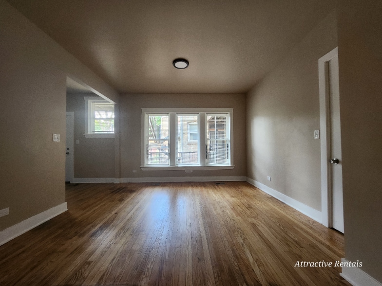 Primary Photo - 1434 W Marquette Rd