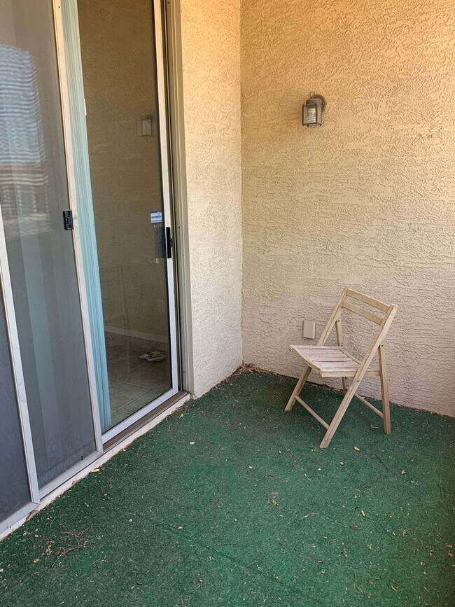 Building Photo - Beautiful 2 bedroom condo in Tempe