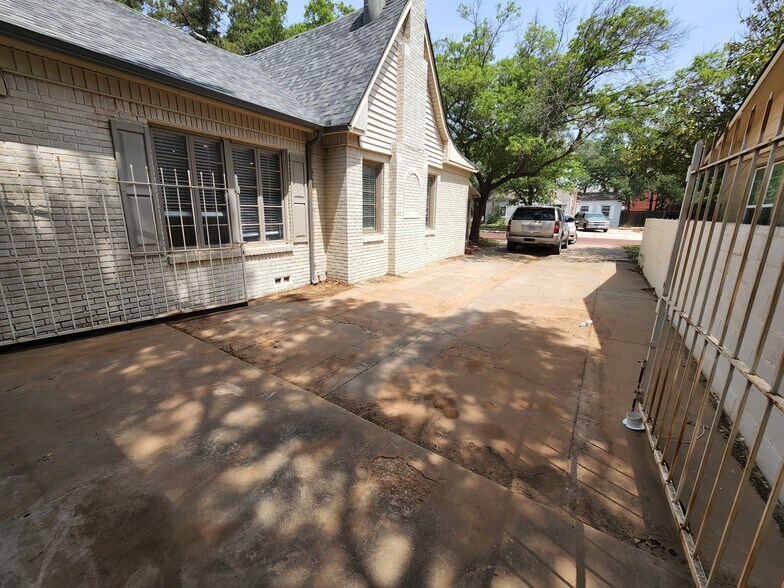 Main House - 2629 20th St