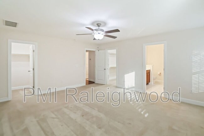 Building Photo - 2707 Masonboro Ferry Dr