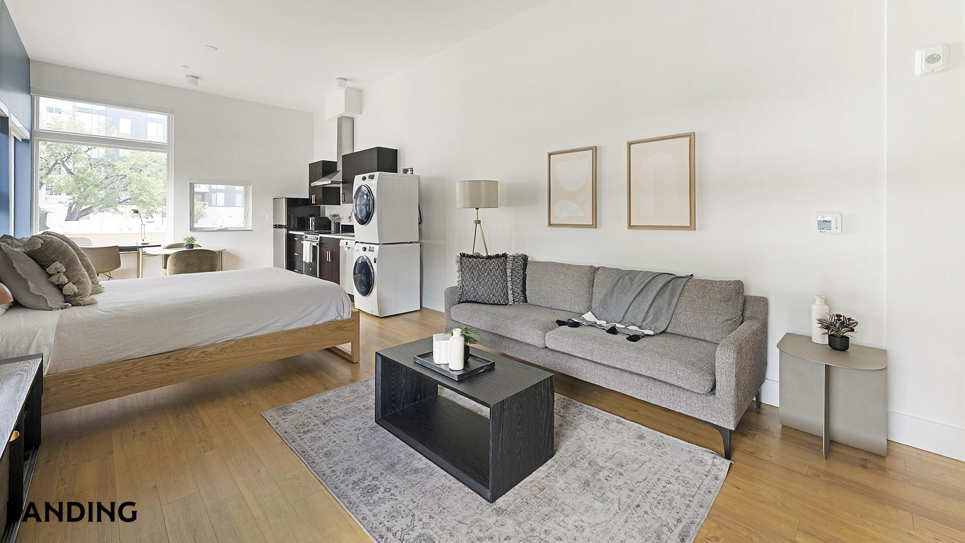 Building Photo - 135 Adams St