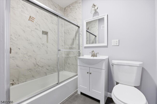 Building Photo - 76 Riggs Pl