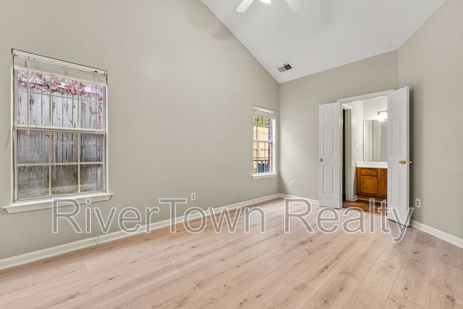 Building Photo - 7016 S Estacada Way