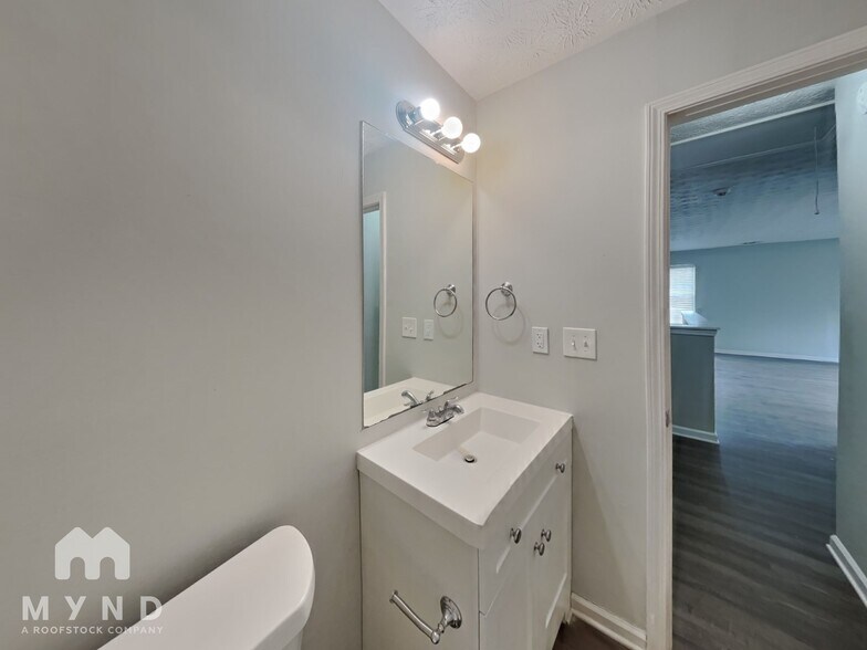 Building Photo - 4367 Rocky View Dr