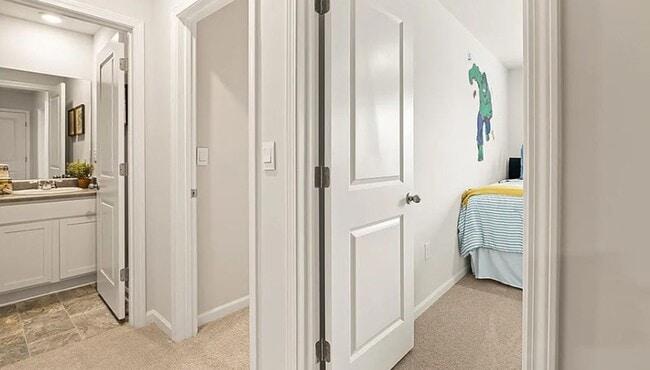 Building Photo - 733 Grovebury Ct