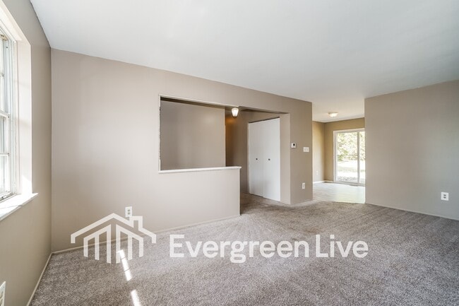 Building Photo - 64 Huber Village Blvd