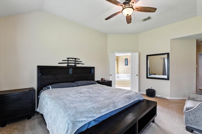 Building Photo - 16626 Bluefin St