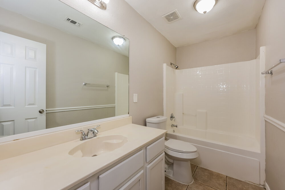 Building Photo - 1601 Prescott Dr