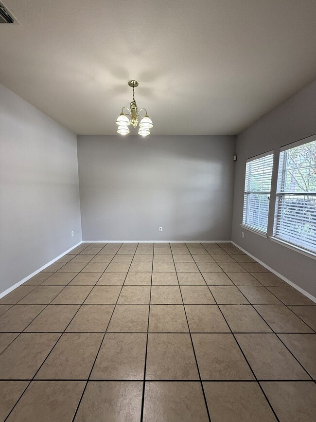 Building Photo - 3914 Mossy Pl Ln