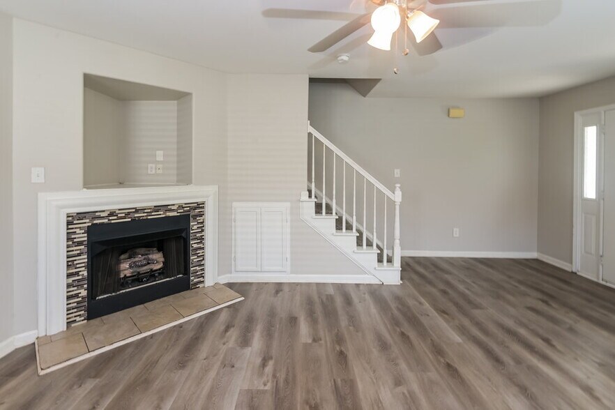 Building Photo - 5883 Culloden Ct