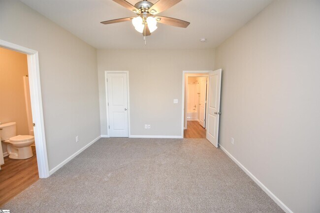 Building Photo - 105 Cunningham Rd