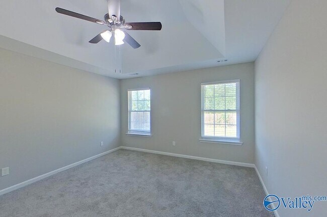 Building Photo - 724 Park Ln