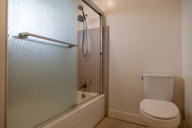 Building Photo - 1416 Petal Way