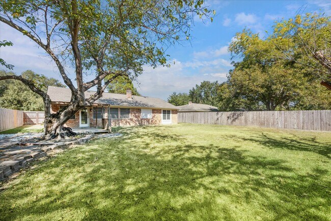 Building Photo - 22831 Merrymount Dr