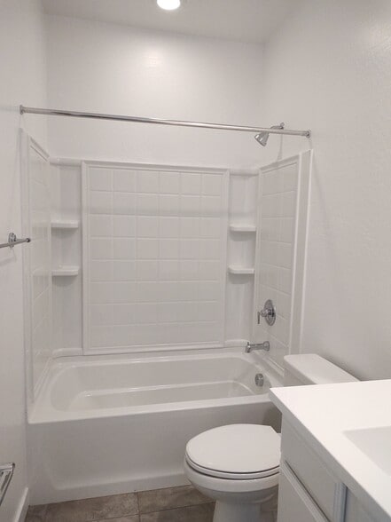 Building Photo - 6317 W Raymond St