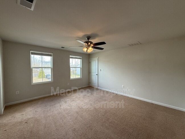 Building Photo - 127 Harper Ln