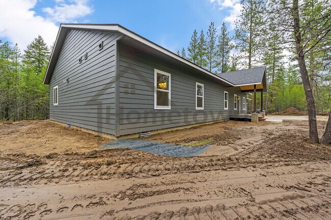 Building Photo - 4-Bedroom 2-Bathroom Home with Attached 2-Car Garage Available in Blanchard!