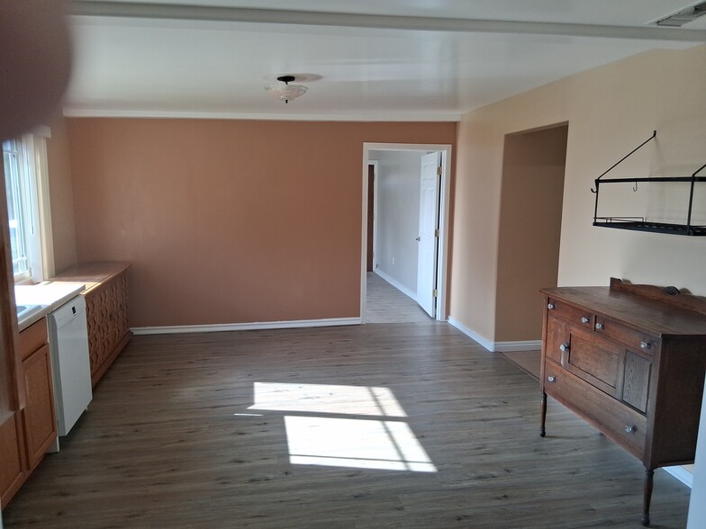 Building Photo - 1749 Avocado Rd