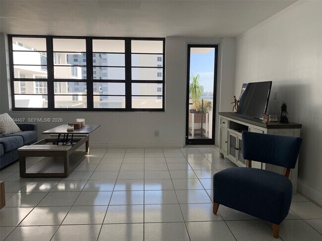 Building Photo - 100 Lincoln Rd