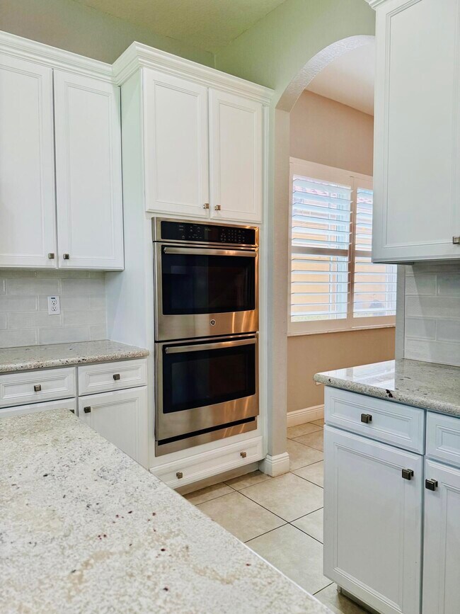 Building Photo - 9191 Cattail Run