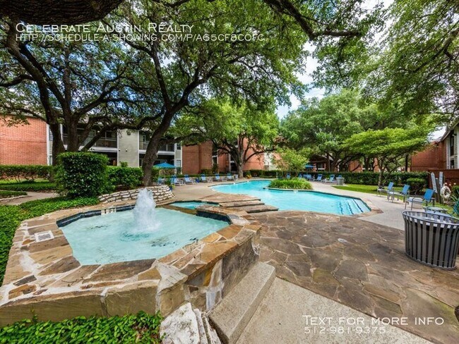 Building Photo - Arboretum Oaks