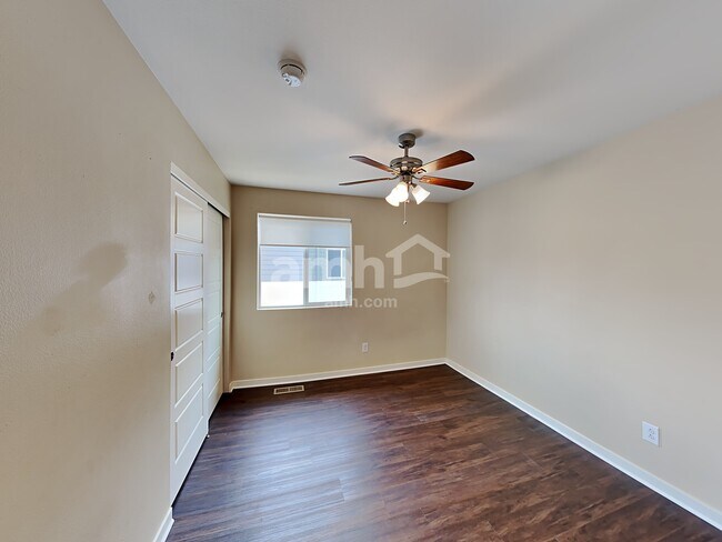 Building Photo - 10063 Salida St