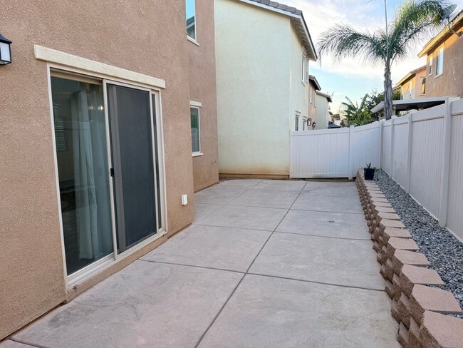 Building Photo - Estrella home for rent!