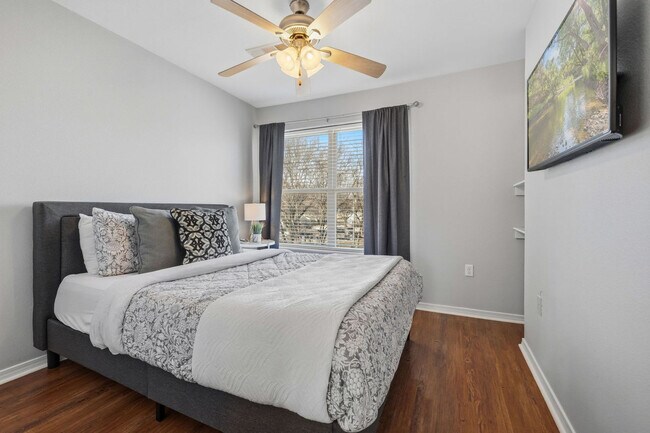 Building Photo - 1852 N Scull Creek Dr