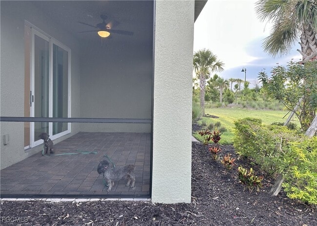 Building Photo - 43613 Sparrow Dr