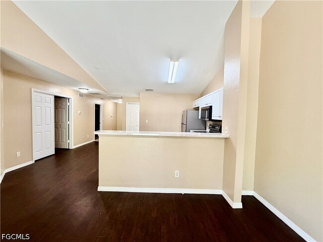 Building Photo - 346 Bell Blvd